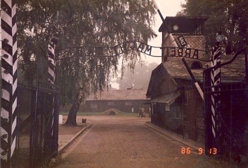 アウシュヴィッツ