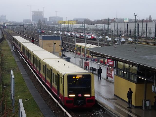 ボイセル通り駅