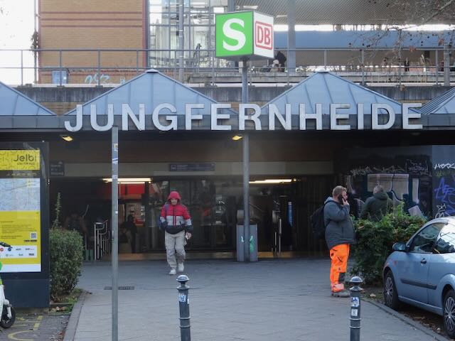 ユンクフェルンハイデ駅