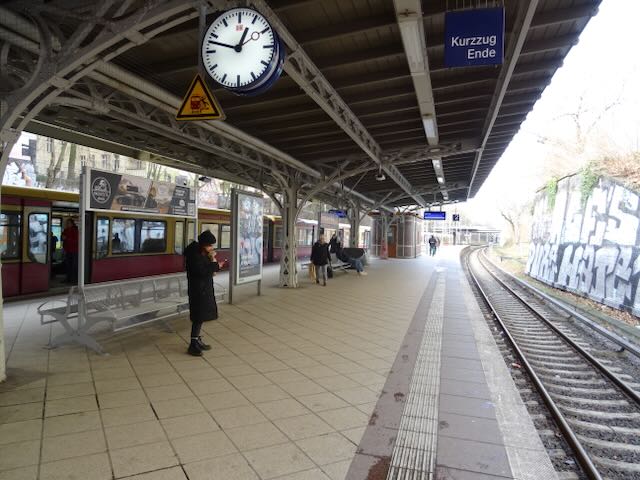プレンツラウ並木通り駅